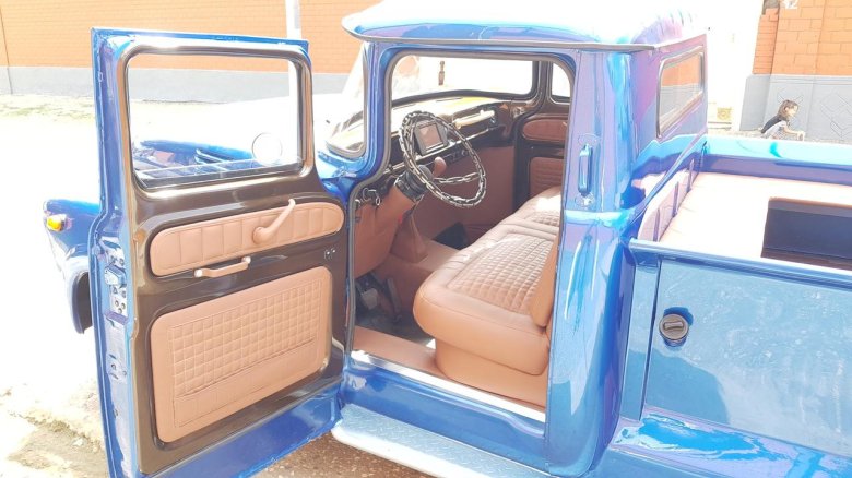 ЗИЛ 130 салон