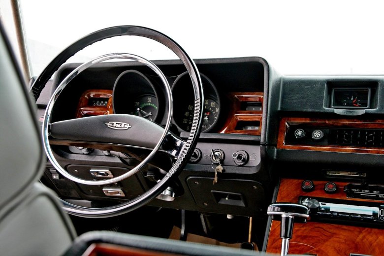 ЗИЛ-41041 седан