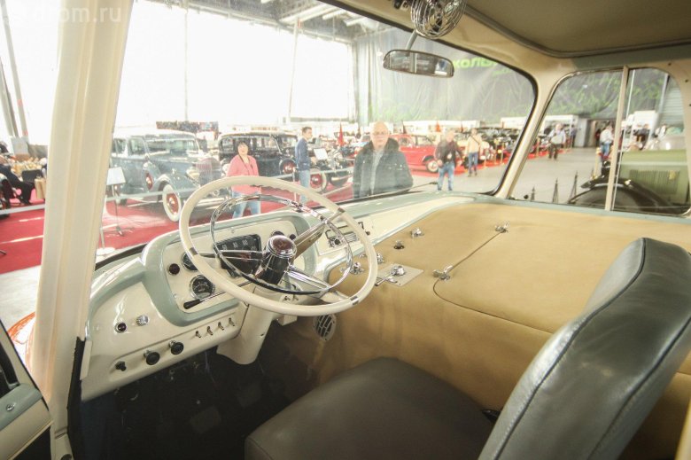 ЗИЛ-118 Юность