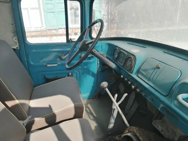 Внутри автомобиля