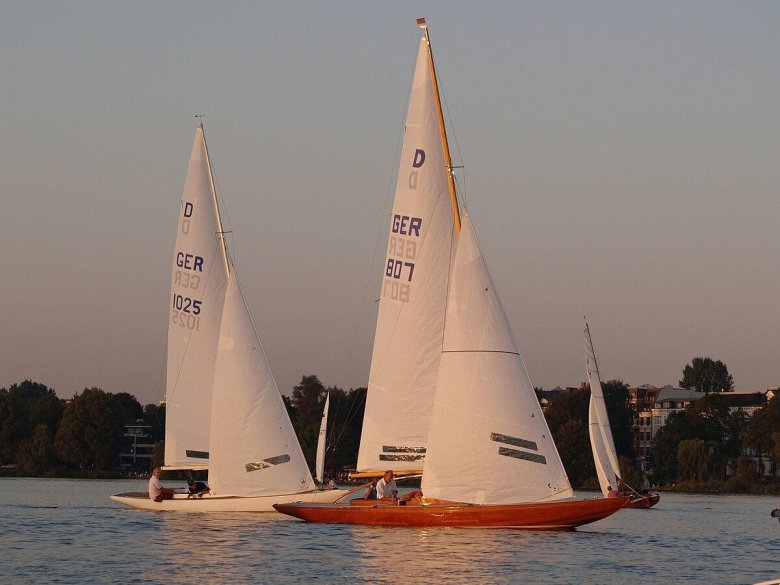 Швертбот дракон