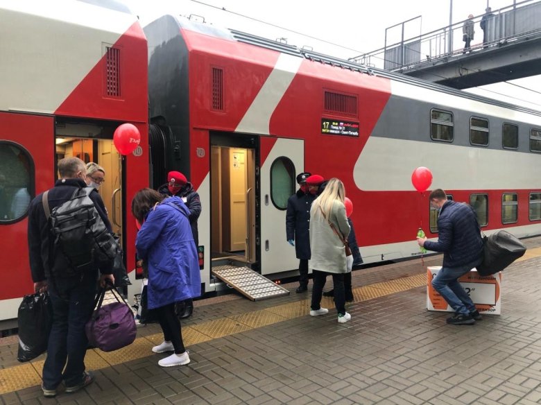 Поезд 029у Санкт-Петербург Белгород двухэтажный состав