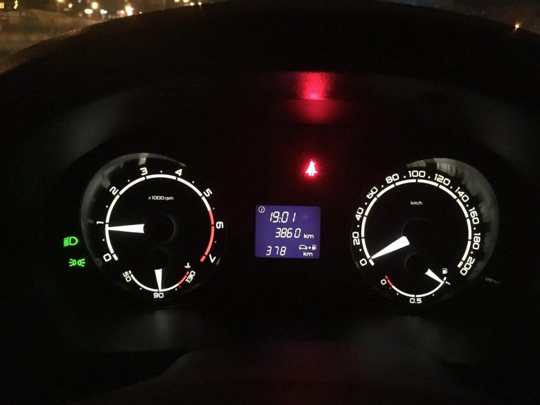 Приборная Приора 2