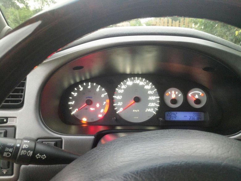 Приборная приборная панель Nissan primera