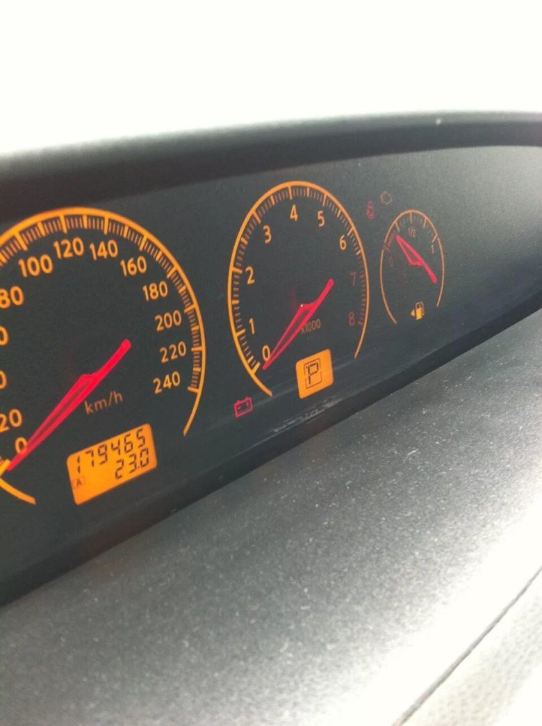 Панель приборов Nissan primera p12