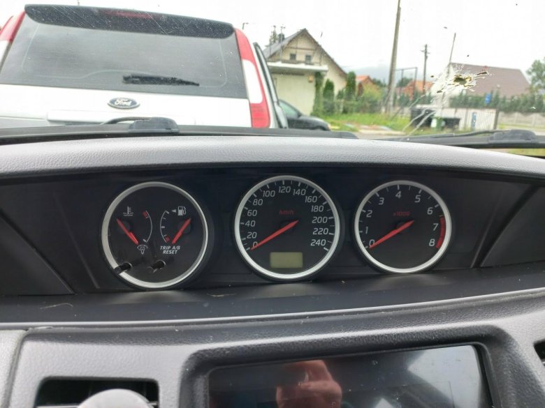 Nissan primera приборная панель