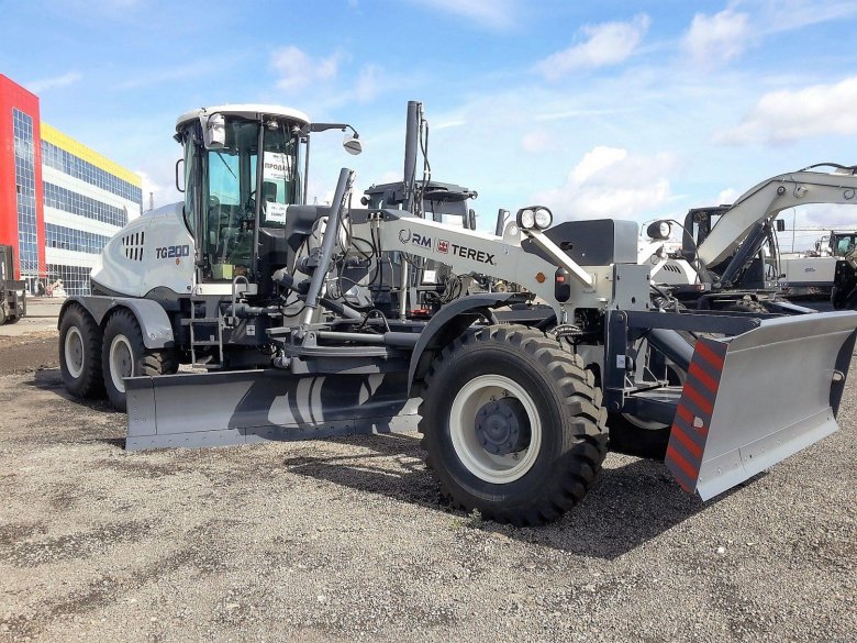 Автогрейдер RM Terex ГС-14.02
