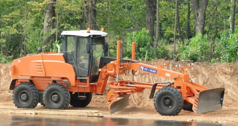 Автогрейдер ГС-14.03