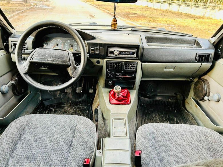 Внутри автомобиля