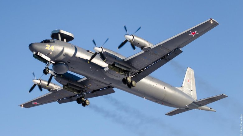 Противолодочный самолет ил-38н