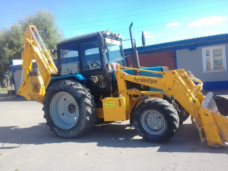 Экскаватор-погрузчик ЭО-2101