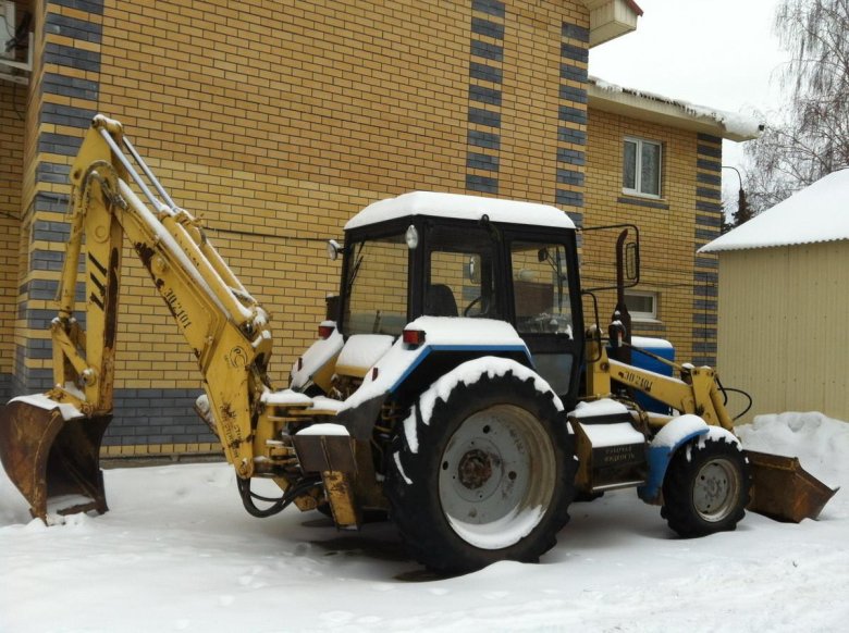 Экскаватор погрузчик ИНТЕРДОН эо2101