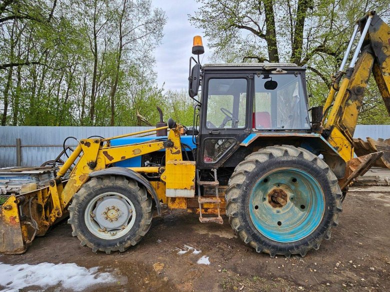 Экскаватор погрузчик интердон эо2101