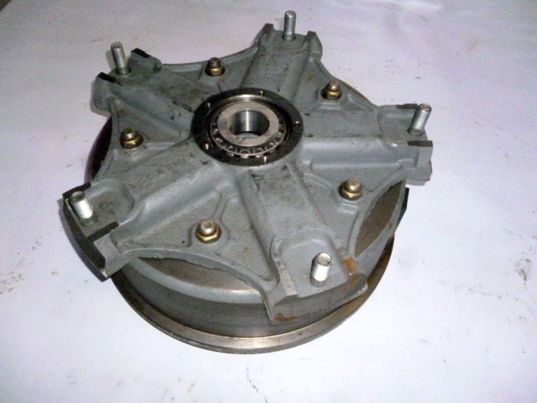 КАМАЗ 5320 передняя ступица с барабаном