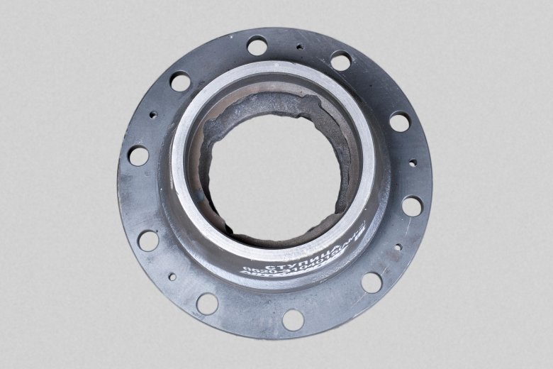 Ступица задняя КАМАЗ 6520-3104015