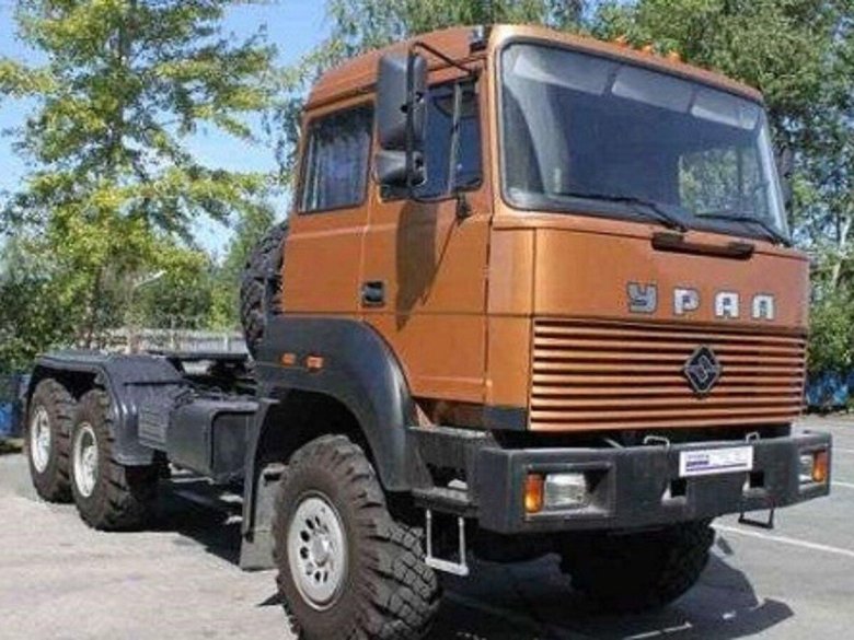 Урал Безкапотник 6370 тягач