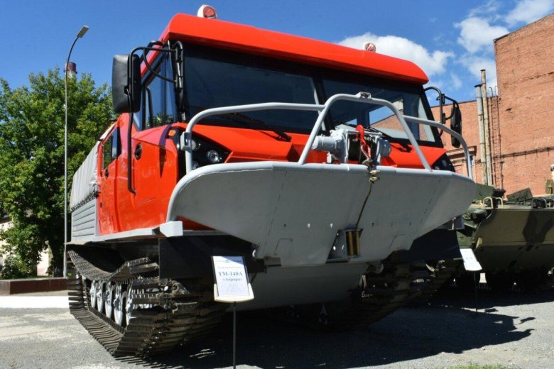 ТМ-140 вездеход Курганмашзавод