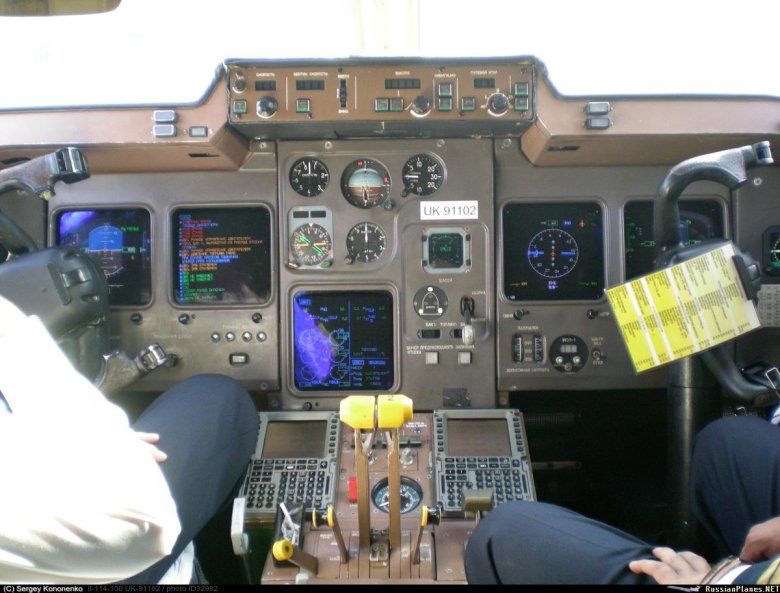 Ил-114-300 кабина