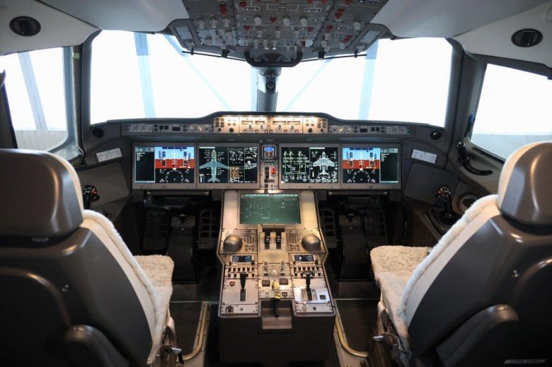 Ил-114-300 кабина