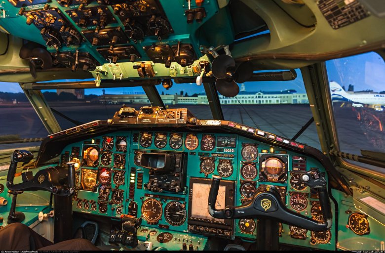 Ил-96 кабина