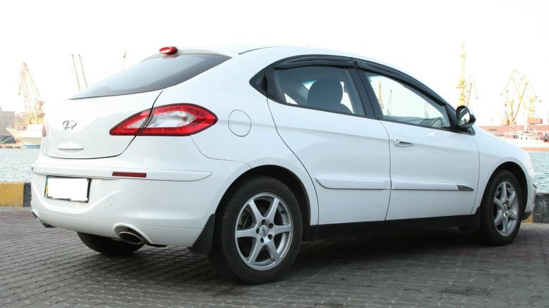 Chery m11 белая