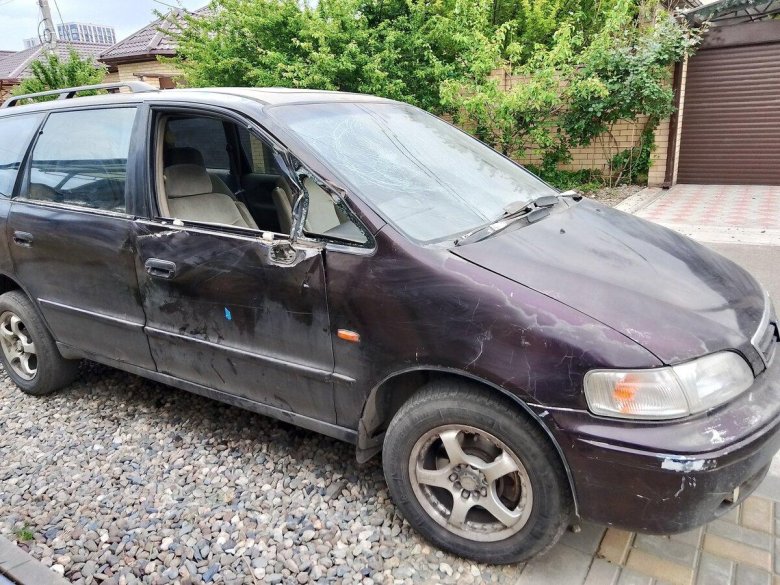 Nissan serena i (c23)