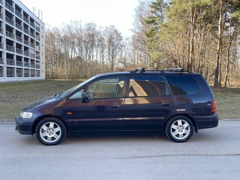 Volvo v40 i рестайлинг