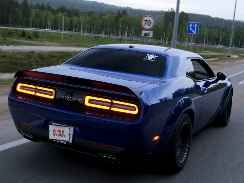 Dodge challenger iii