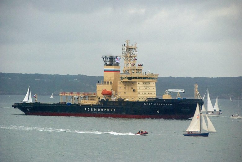 Ледокол Москва 21900