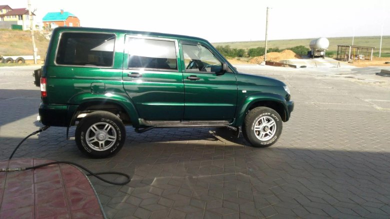 UAZ Patriot зеленый металлик