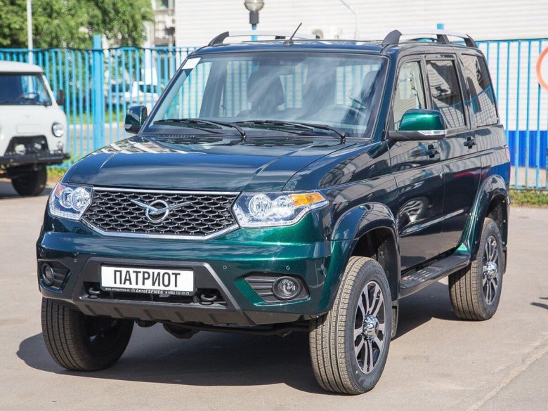 УАЗ Патриот зеленый
