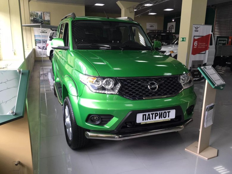 УАЗ Патриот 2020 зеленый