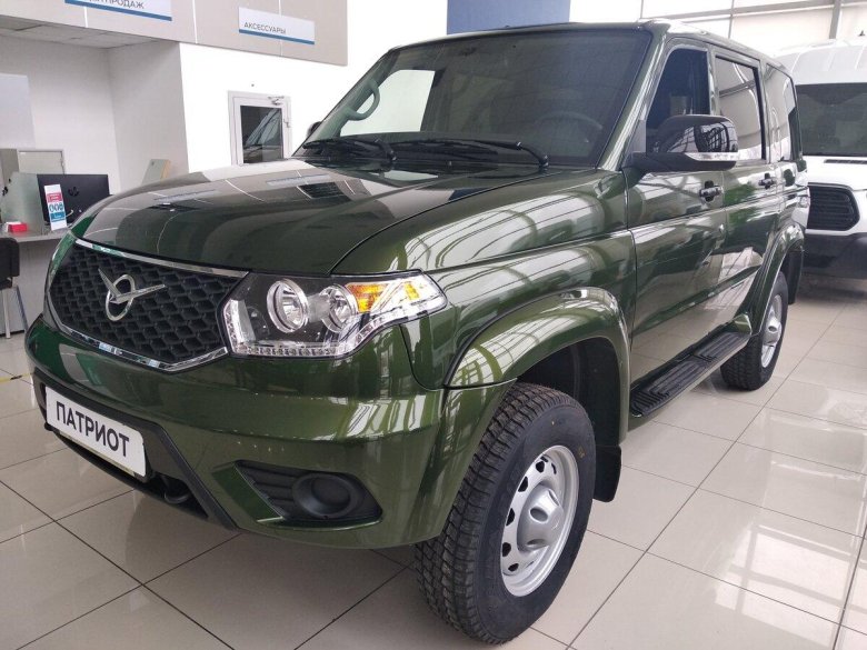 УАЗ Патриот 2021 зеленый металлик