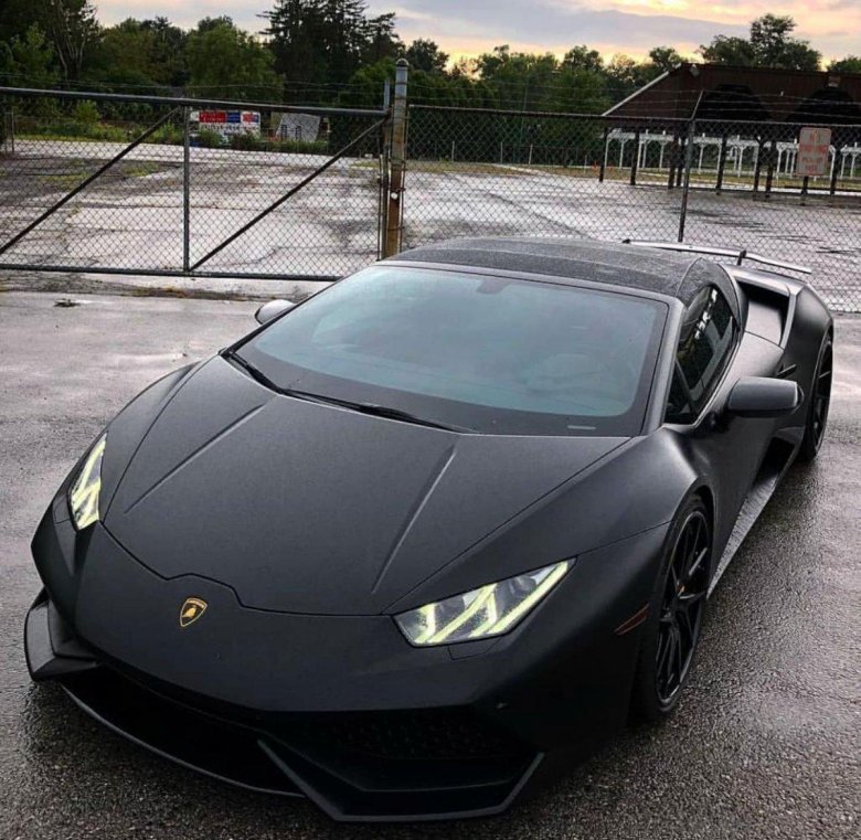 Ламборджини Хуракан черный матовый