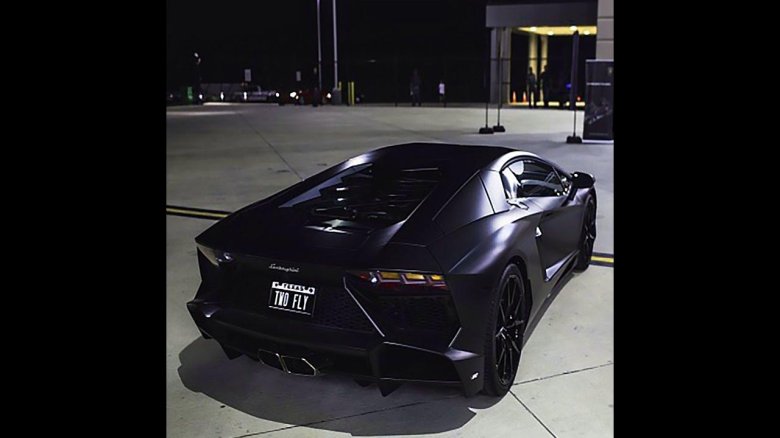 Ламборгини авентадор