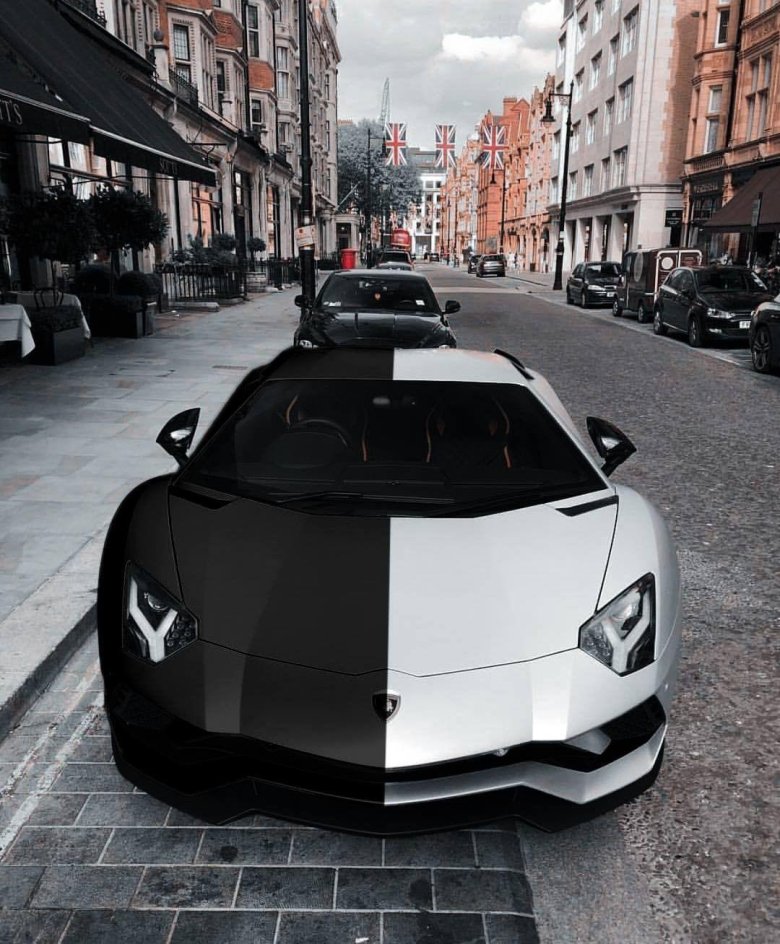 Lamborghini Aventador 2021