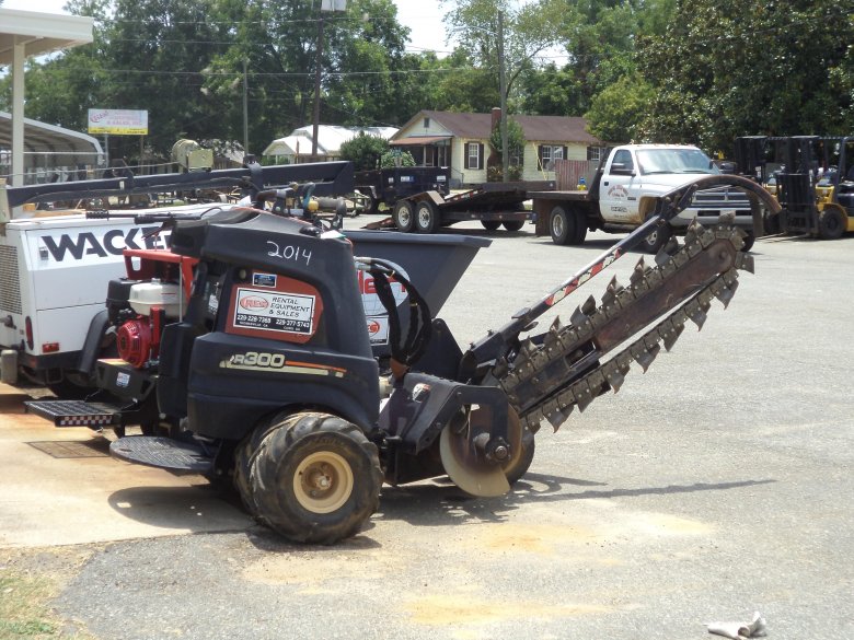 Ditch Witch Zahn r300