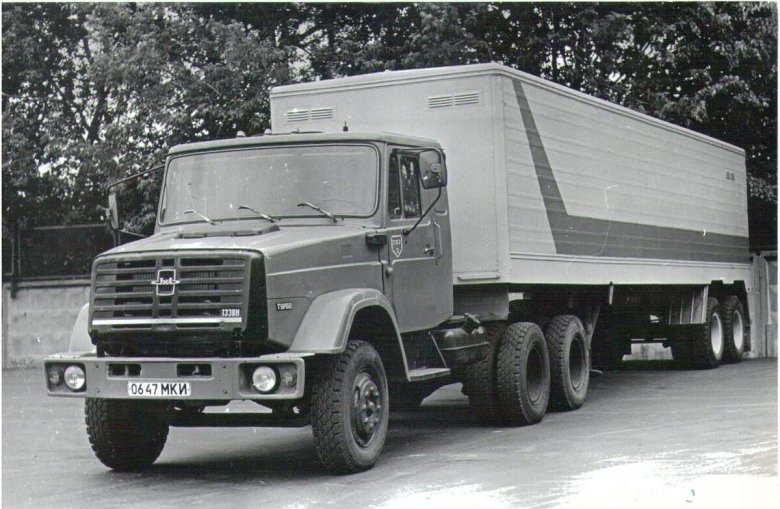 ЗИЛ 133 тягач