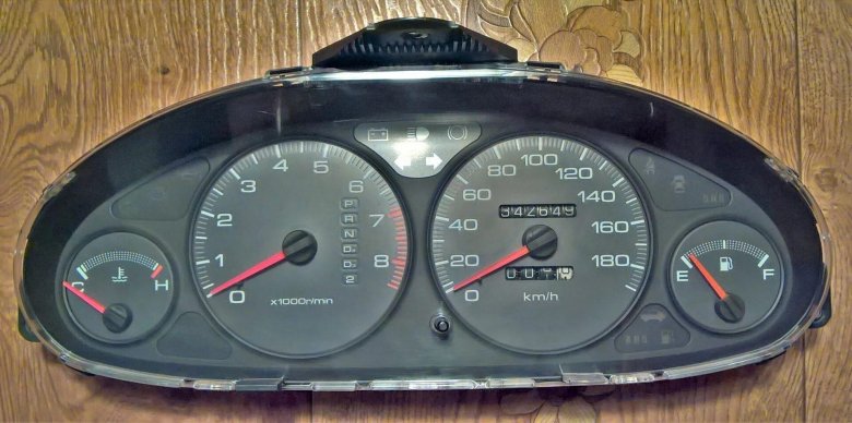 Приборная панель Хонда Интегра