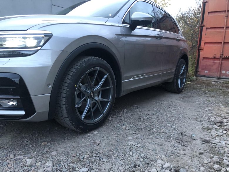 Volkswagen Tiguan диски r19