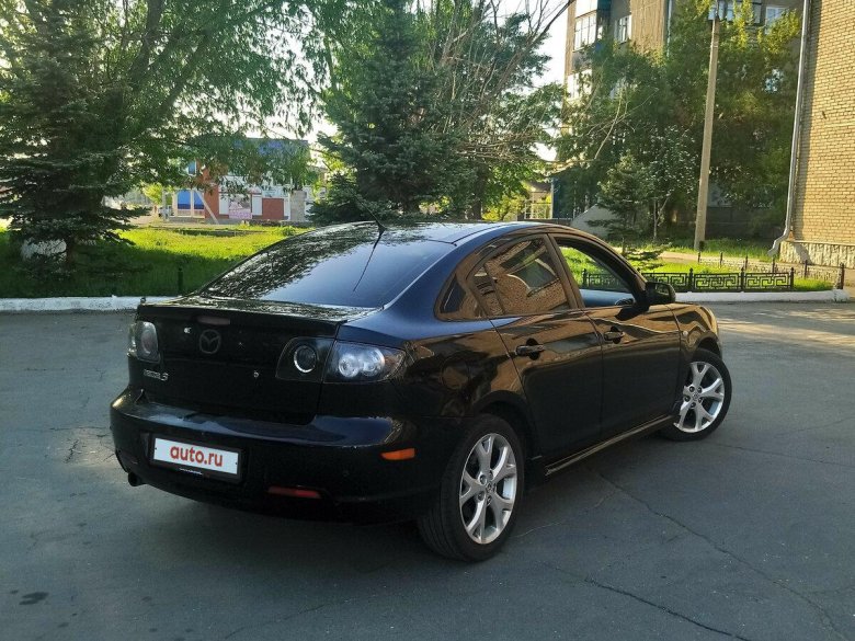 Mazda 3 черная седан