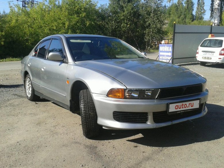 Митсубиси галант 2002