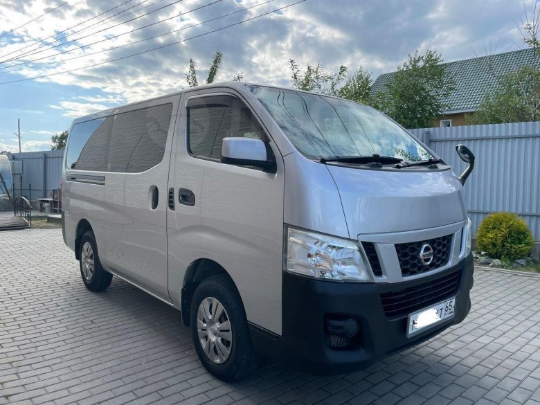 Ниссан Караван 2013