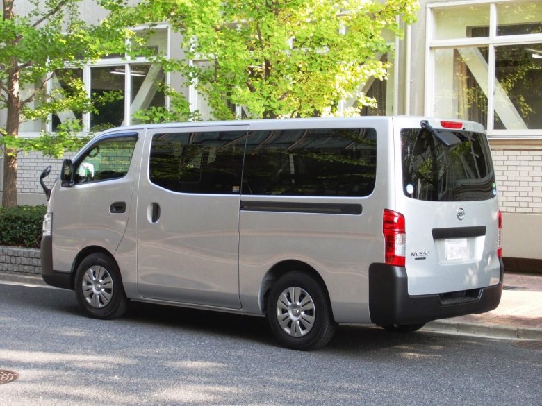 Nissan nv200