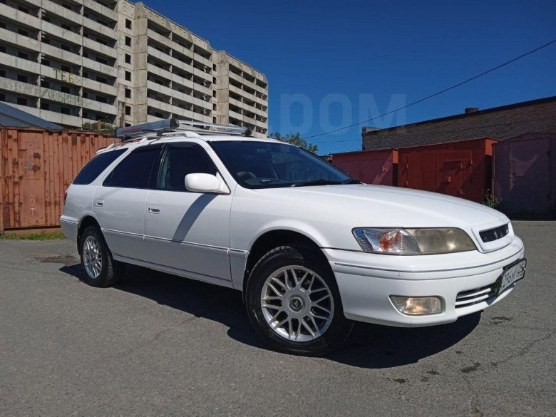 Тойота Марк 2 Куалис 2001