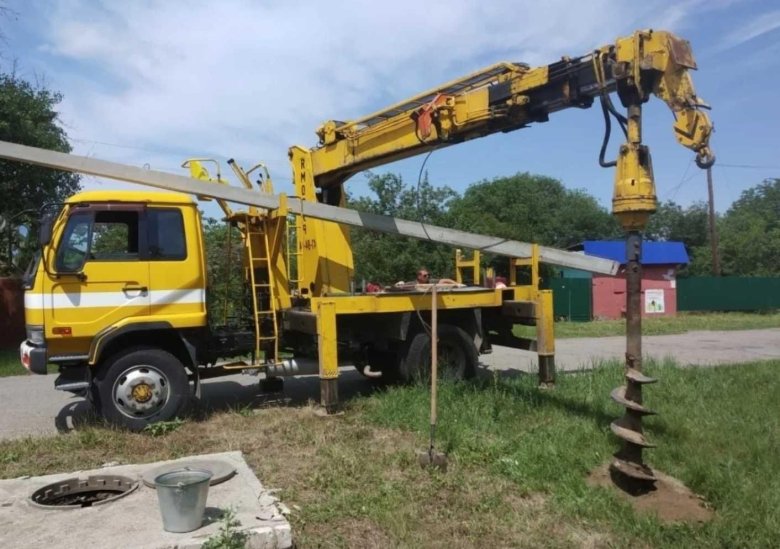 Телескопическая буровая машина