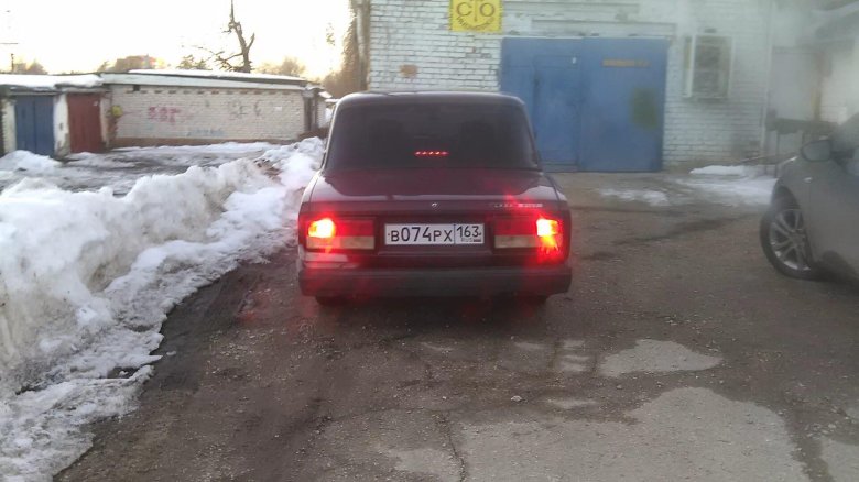 Задняя оптика ВАЗ 2107 один
