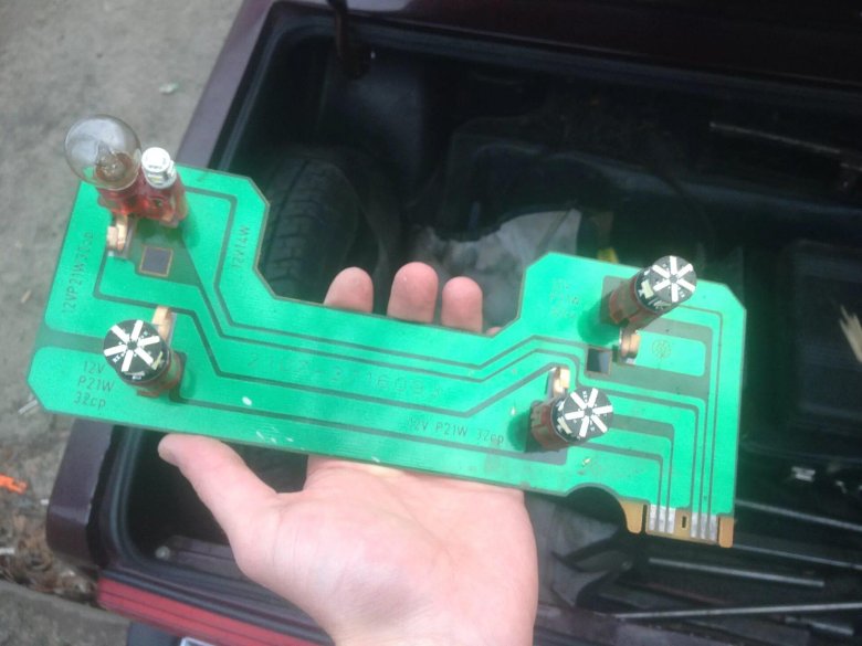 Лампочки в задние фонари ВАЗ 2107