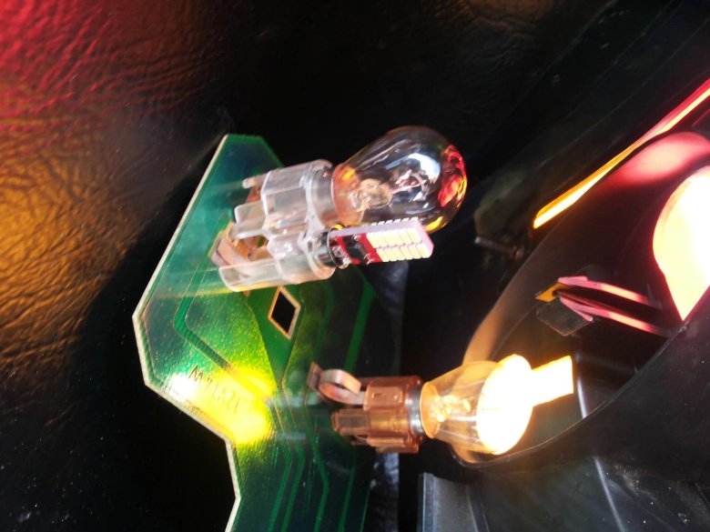 Лампочка заднего габарита ВАЗ 2107