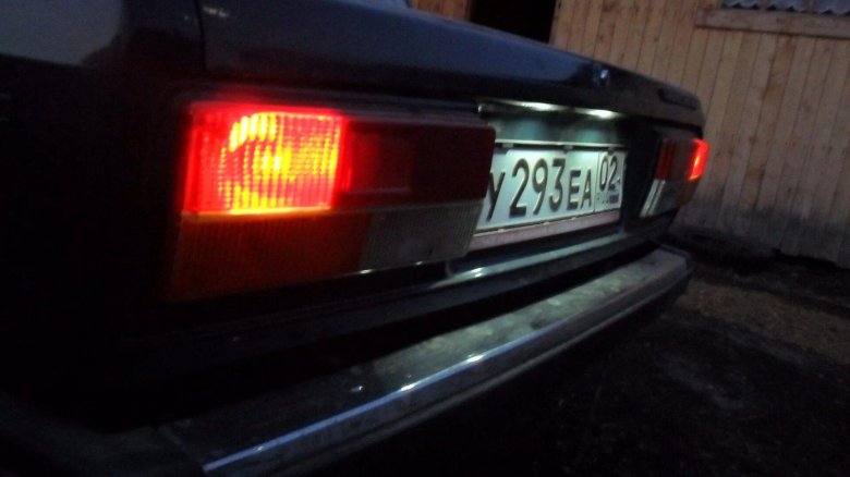 Габаритные огни ВАЗ 2107